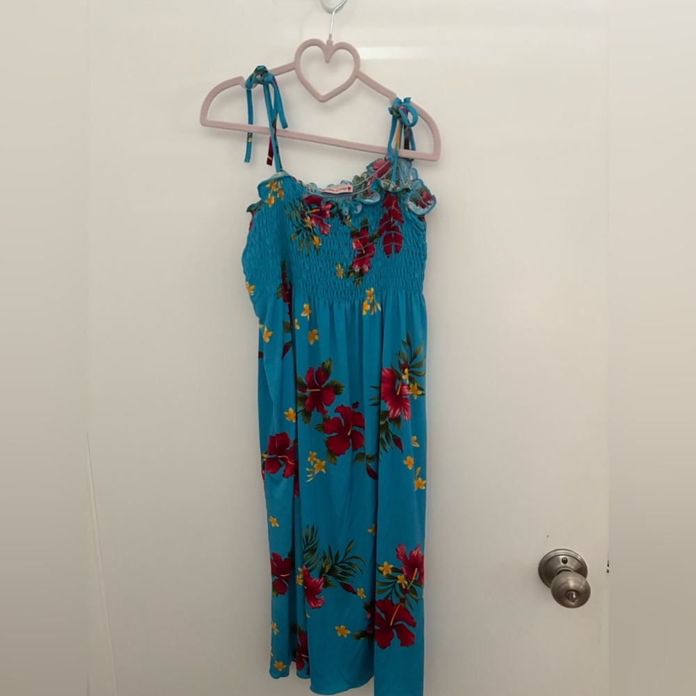 Hawaiian dress, fits 8-10